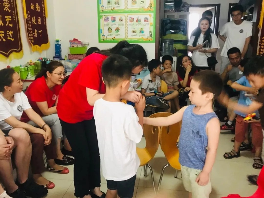 無聲的世界，有聲的愛 遠行愛